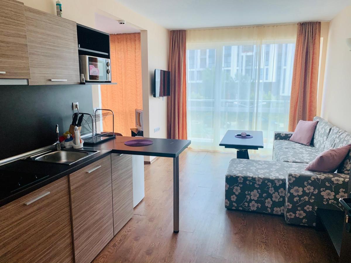 Vili Apartment ブルガス エクステリア 写真